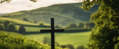 Croix Lorraine : Histoire et symbolisme